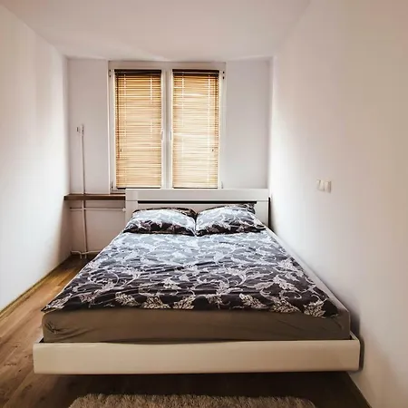 Apartament 300 M Od Plazy Διαμέρισμα *